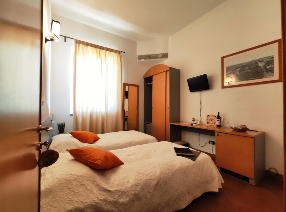 Locanda Menabuoi โดโนราตีโก ภายนอก รูปภาพ